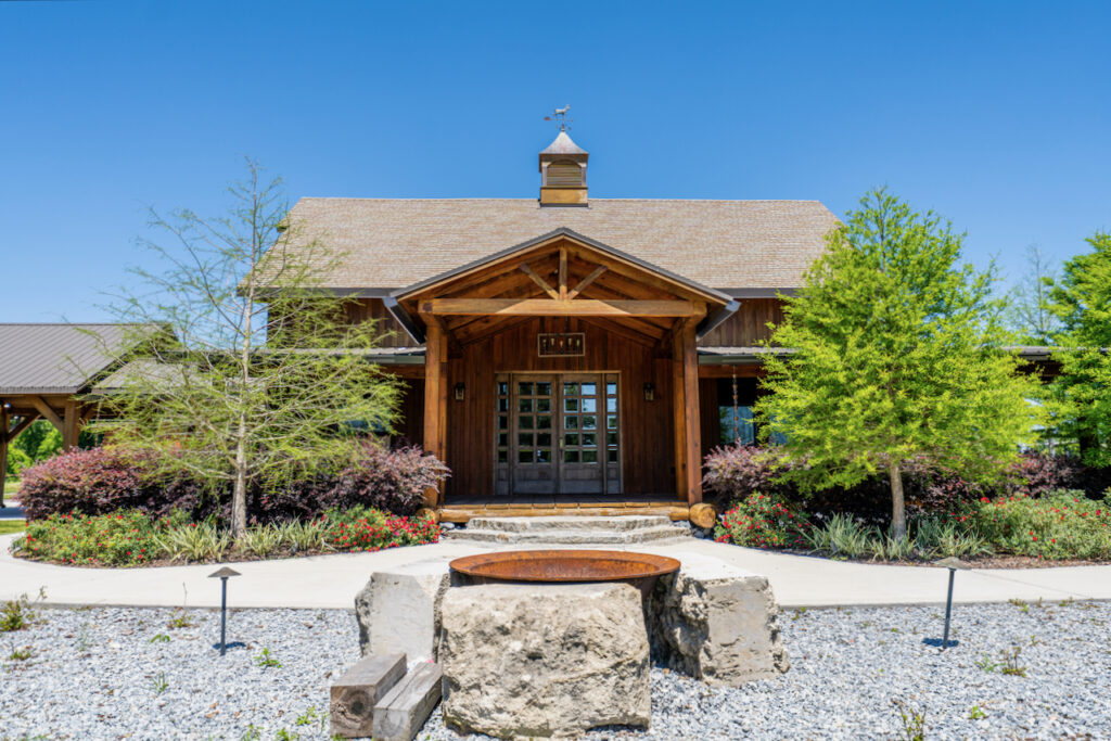 Front entrance of the lodge at Cottonwood Ranch in Callahan, FL